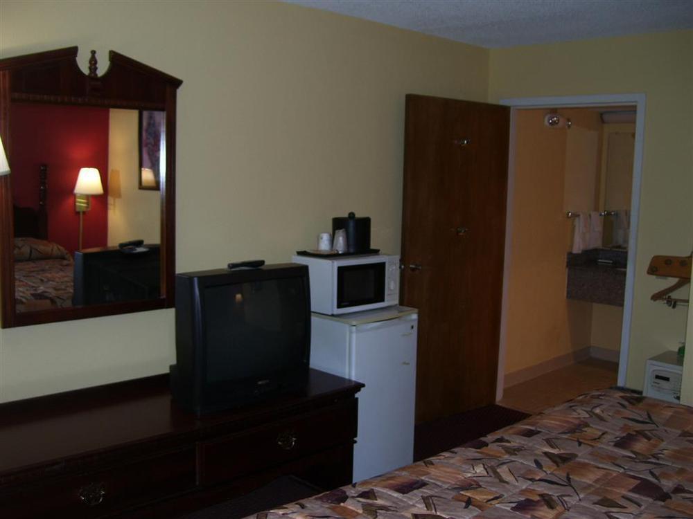Motel 6 Knoxville, Tn - East Room photo